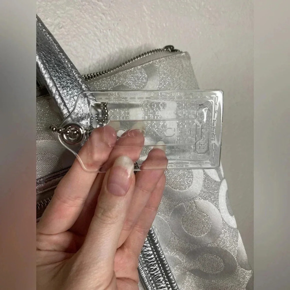 Rare Coach Poppy Silver Glam Tote Bag - Picture 3 of 16